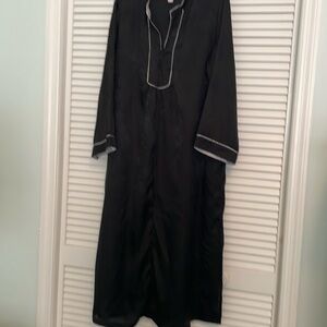 Oscar de la Renta pink label - woman’s long zip up the front dressy robe